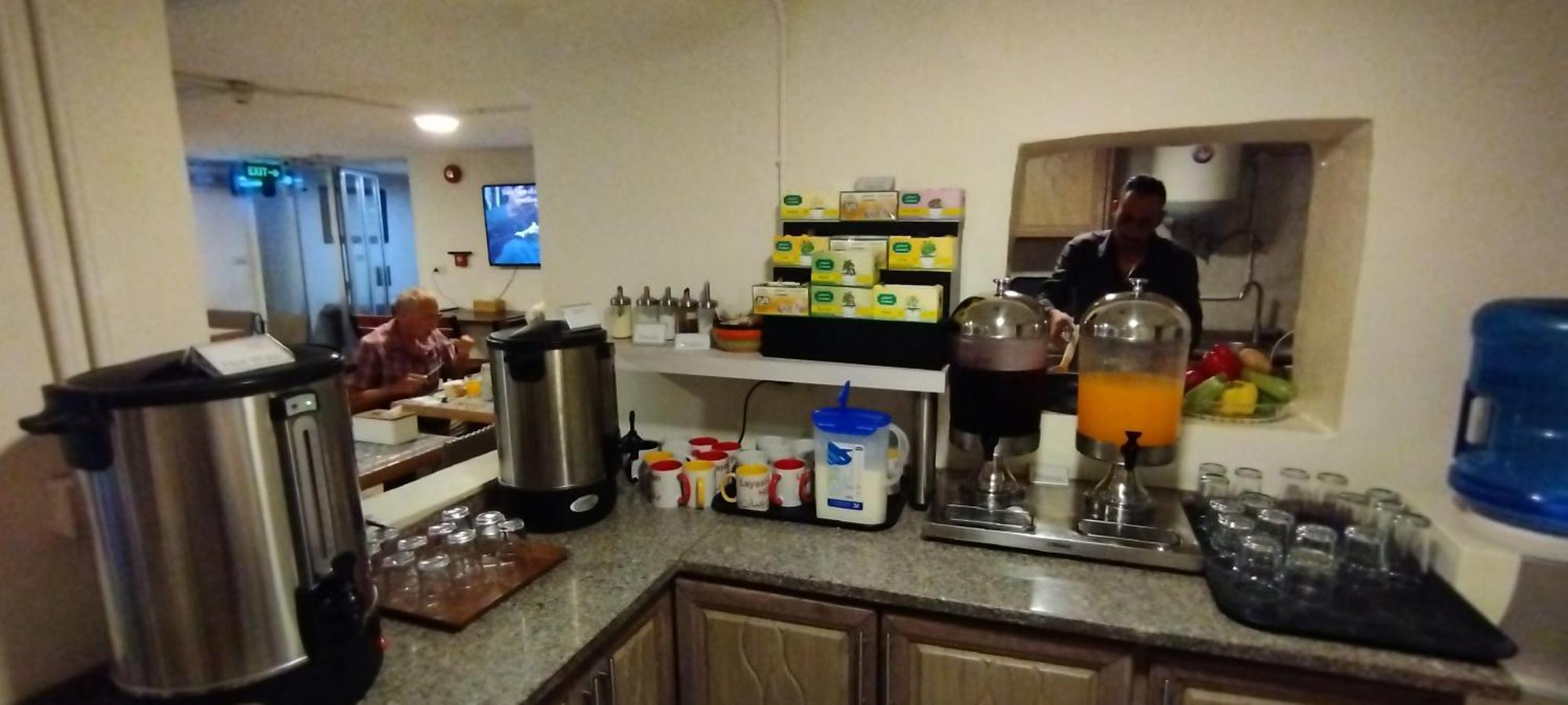 Layaali Amman Airport Pickup Hostel Bagian luar foto